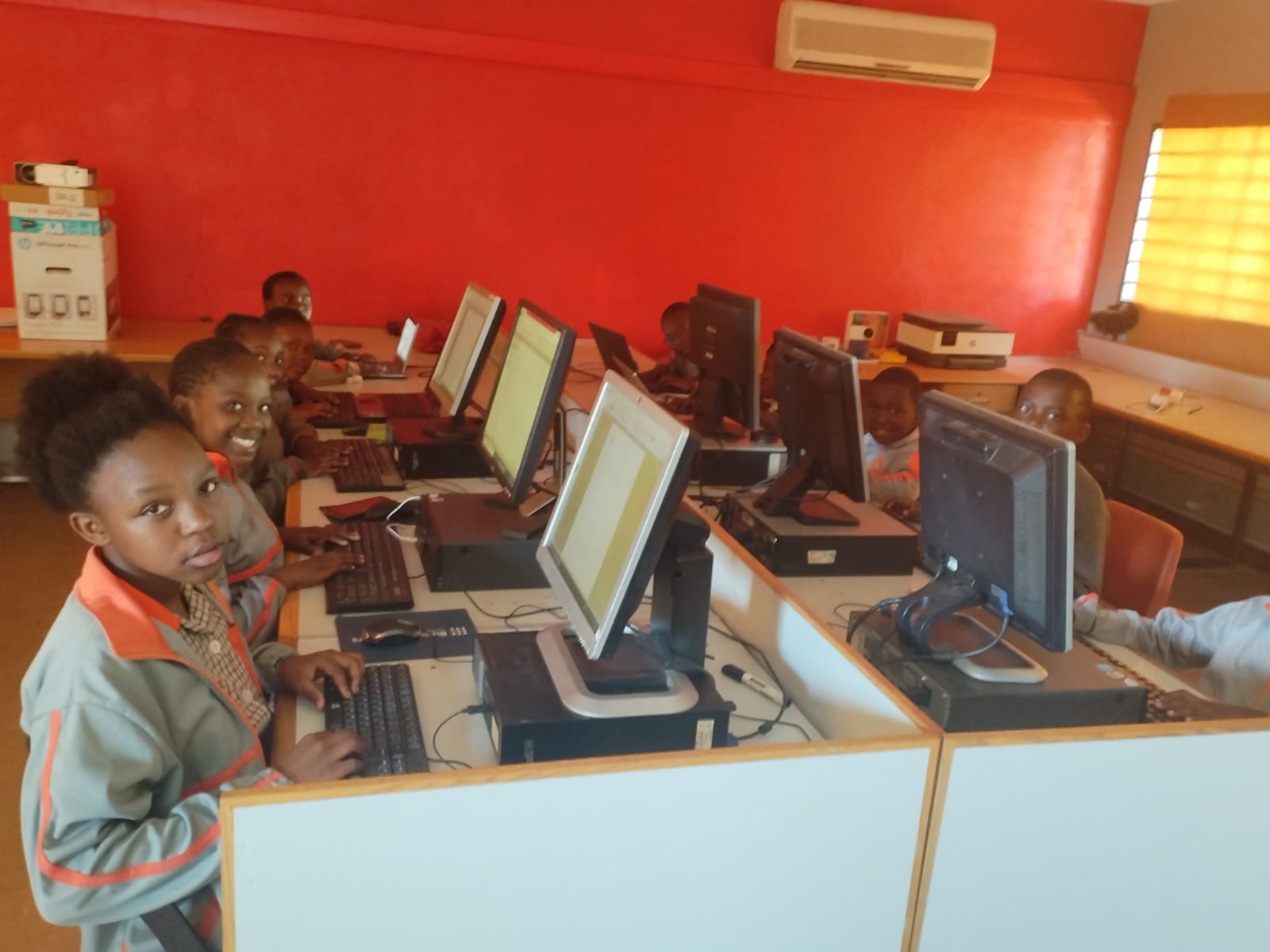 Thulani Primary School Basic Computer Training Leaners