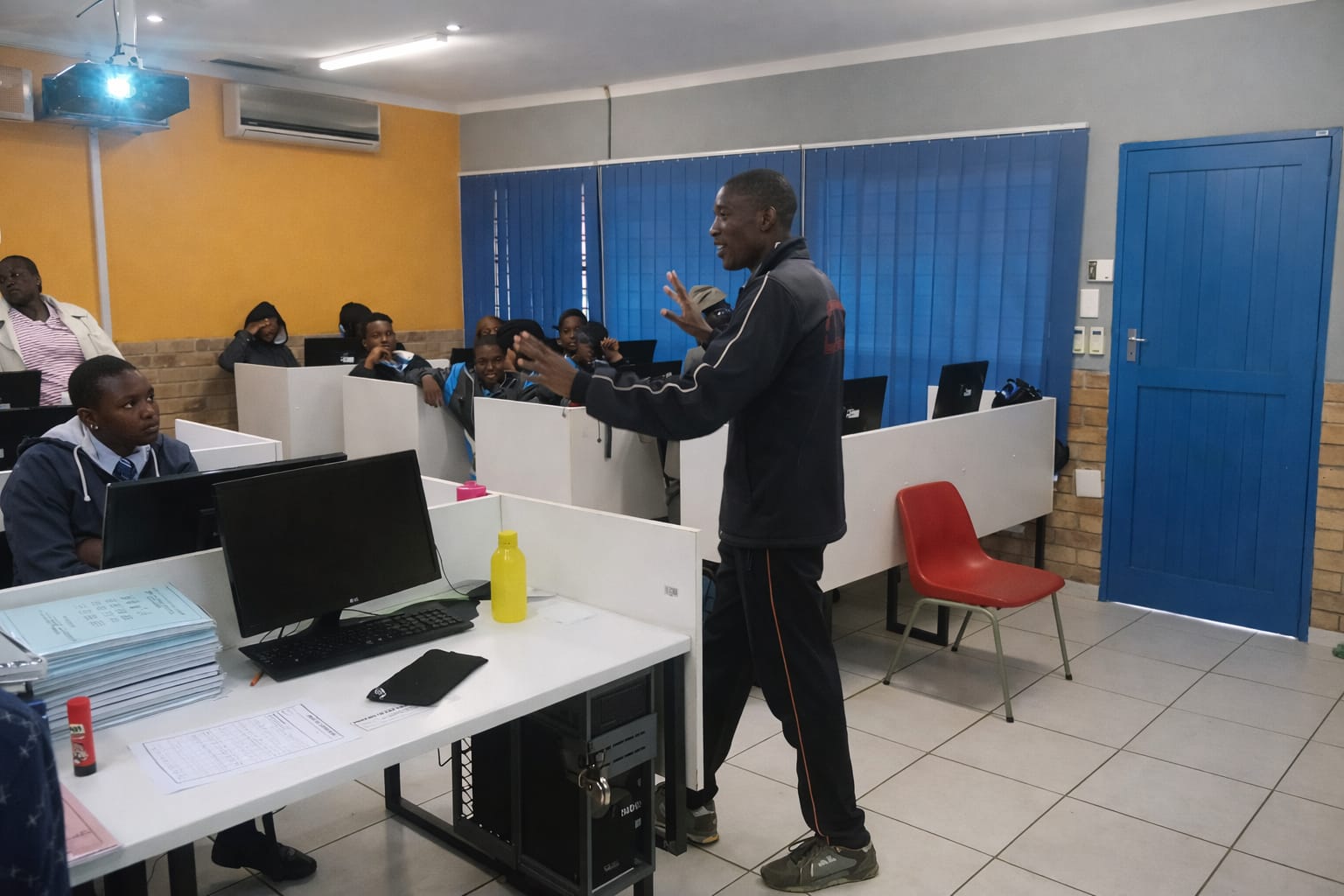 ESD College Intermediate Computers Classes